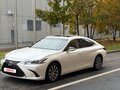 2020 Lexus ES 250 VII, белый, 4450000 рублей