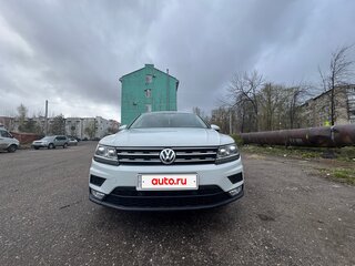 2017 Volkswagen Tiguan II, белый, 2500000 рублей, вид 2