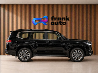 2026 Toyota Land Cruiser 300 Series, чёрный, 15700000 рублей, вид 4