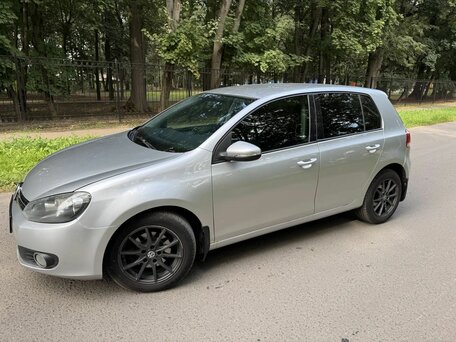 2009 Volkswagen Golf VI, серебристый, 645000 рублей, вид 4