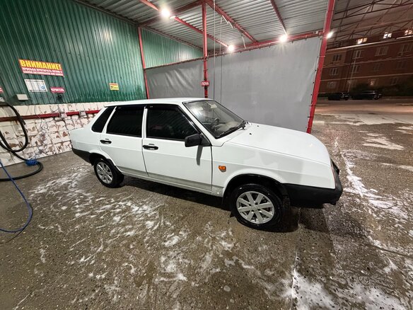 2003 Lada (ВАЗ) 21099, белый, 300000 рублей - вид 4