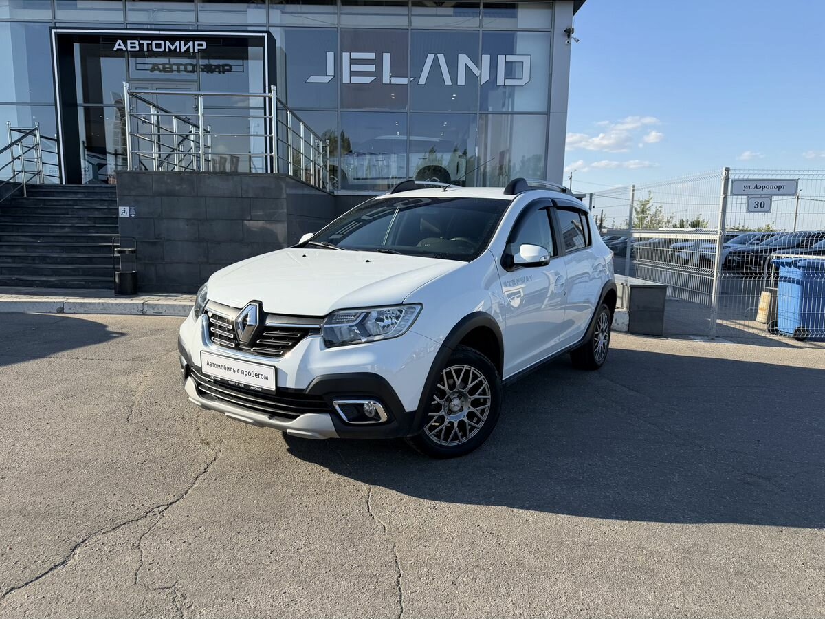 Открыть фотографии: Renault Sandero II Рестайлинг