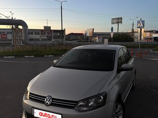 2013 Volkswagen Polo V, серебристый, 660000 рублей, вид 3