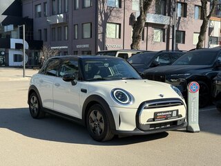 2023 Mini Hatch Cooper III (F55/F56) Рестайлинг 2, чёрный, 2220000 рублей, вид 3