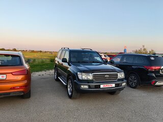 2005 Toyota Land Cruiser 100 Series Рестайлинг 1, зелёный, 2300000 рублей, вид 1