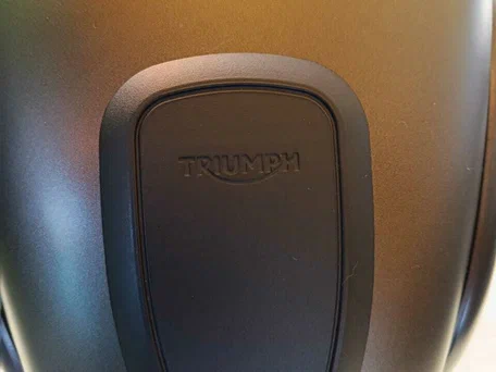 2023 Triumph Speed Twin, серый, 925000 рублей, вид 5
