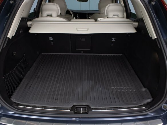 2020 Volvo XC60 II, голубой, 3450000 рублей - вид 26