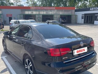 2016 Volkswagen Jetta VI Рестайлинг, чёрный, 880000 рублей, вид 3
