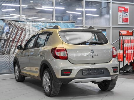 2022 Renault Sandero Stepway II Рестайлинг, серый, 1299000 рублей, вид 4