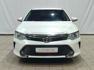 2015 Toyota Camry VII (XV50) Рестайлинг, белый, 1800000 рублей, вид 1