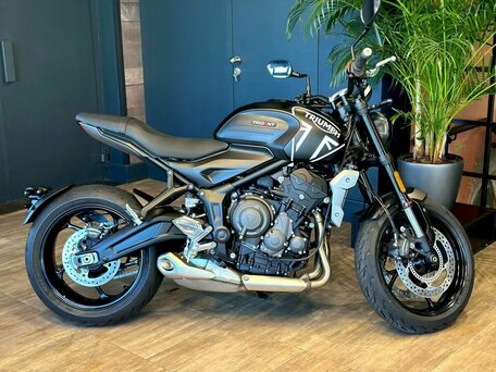 2026 Triumph Trident 660, чёрный, 1250000 рублей, вид 2