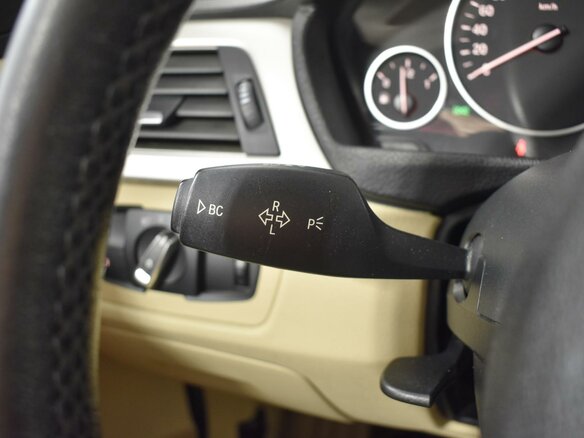 2015 BMW 3 серии 318i VI (F3x) Рестайлинг, чёрный, 1469900 рублей - вид 15