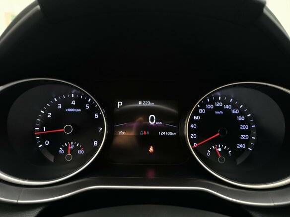 2021 Kia Ceed III Рестайлинг, белый, 1850000 рублей - вид 10