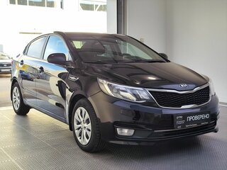 2016 Kia Rio III Рестайлинг, чёрный, 830000 рублей, вид 3