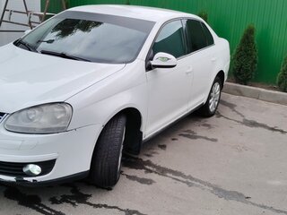 2009 Volkswagen Jetta V, белый, 580000 рублей, вид 3