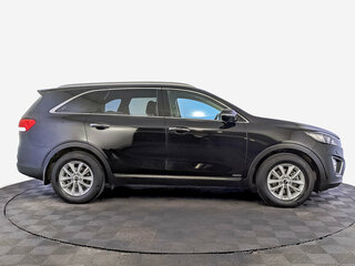 2017 Kia Sorento III Prime, чёрный, 2500000 рублей, вид 4