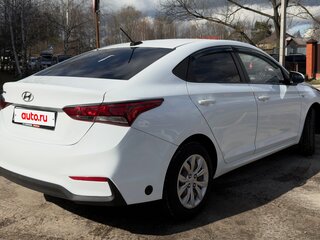 2017 Hyundai Solaris II, белый, 1050000 рублей, вид 4