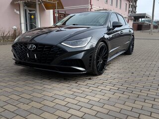 2020 Hyundai Sonata VIII (DN8), серый, 2560000 рублей, вид 4