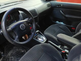 1999 Volkswagen Golf IV, красный, 240000 рублей, вид 5