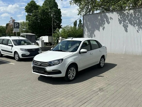 2026 Lada (ВАЗ) Granta I Рестайлинг, белый, 1089000 рублей - вид 3