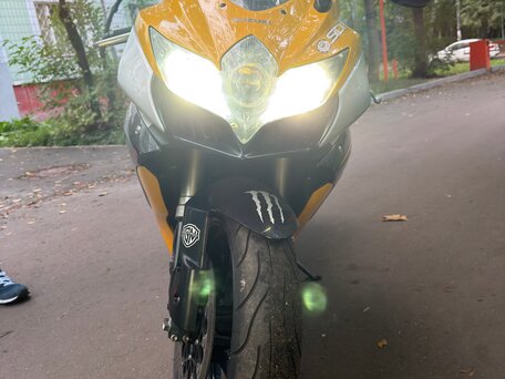 2008 Suzuki GSX-R 600, жёлтый, 580000 рублей, вид 2