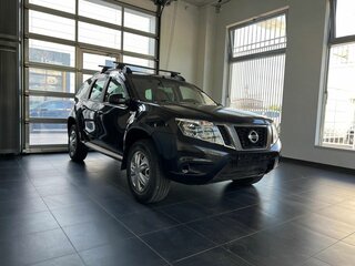 Nissan Terrano III (D10)