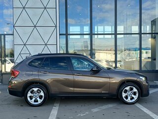 2013 BMW X1 20i I (E84) Рестайлинг, коричневый, 1449000 рублей, вид 4