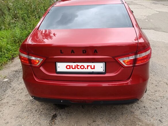 2018 Lada (ВАЗ) Vesta I, красный, 850000 рублей - вид 4