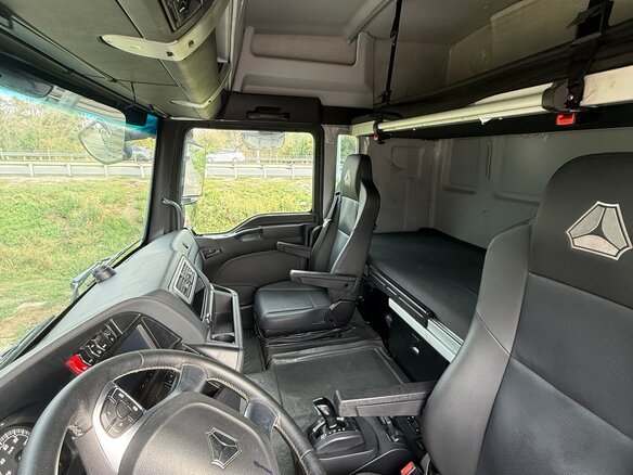 2023 Sinotruk Sitrak C7H, серый - вид 10