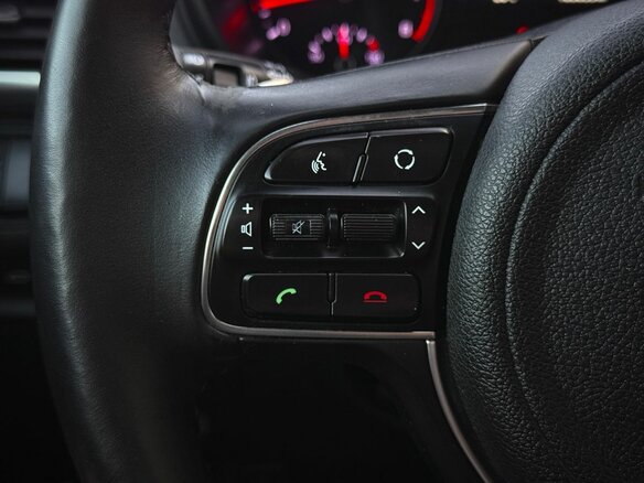 2018 Kia Optima IV Рестайлинг, белый, 1499000 рублей - вид 16