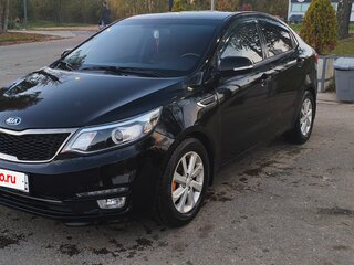 2016 Kia Rio III Рестайлинг, чёрный, 1170000 рублей, вид 3