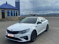 2018 Kia Optima IV Рестайлинг, белый, 1840000 рублей - вид 2