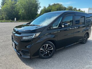 2020 Honda Stepwgn V Рестайлинг, чёрный, 2900000 рублей, вид 1