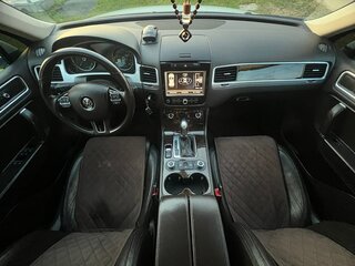 2012 Volkswagen Touareg II, белый, 2500000 рублей, вид 2