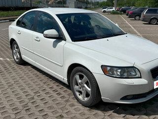 2010 Volvo S40 II Рестайлинг, белый, 690000 рублей, вид 1