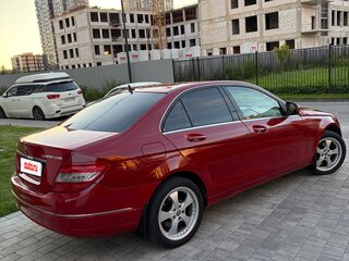2007 Mercedes-Benz C-Класс 200 III (W204), красный, 800000 рублей, вид 3