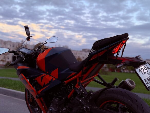 2022 KTM RC 390, оранжевый, 500000 рублей - вид 2