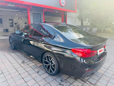 2017 BMW 5 серии 530d xDrive VII (G30/G31/G38), чёрный, 3590000 рублей, вид 5