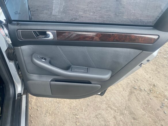 2001 Audi A6 II (C5), серебристый, 330000 рублей - вид 11