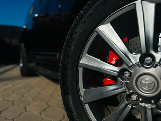 2017 Toyota Land Cruiser 200 Series Рестайлинг 2, чёрный, 4900000 рублей, вид 5