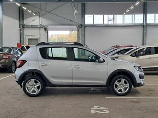 2015 Renault Sandero Stepway II, серый, 910000 рублей, вид 5
