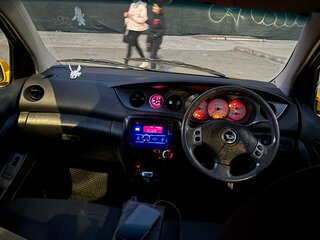 2002 Daihatsu YRV I Рестайлинг, жёлтый, 400000 рублей, вид 5