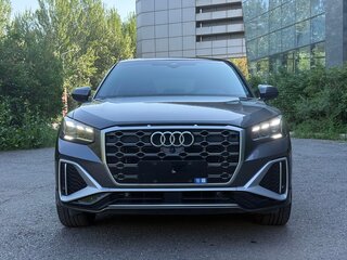 2022 Audi Q2 L 35 TFSI I Рестайлинг, серый, 2139800 рублей, вид 2