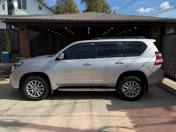 2015 Toyota Land Cruiser Prado 150 Series Рестайлинг 1, серебристый