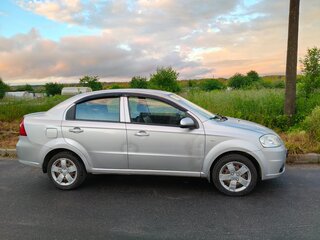2008 Chevrolet Aveo I Рестайлинг, серебристый, 285000 рублей, вид 3
