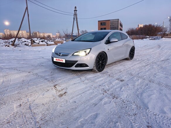 2012 Opel Astra GTC J Рестайлинг, белый, 750000 рублей - вид 10