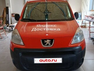2010 Peugeot Partner II, белый, 600000 рублей, вид 2