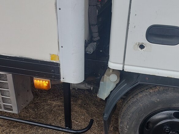 1996 Isuzu Elf (N-series), белый, 1000000 рублей - вид 8