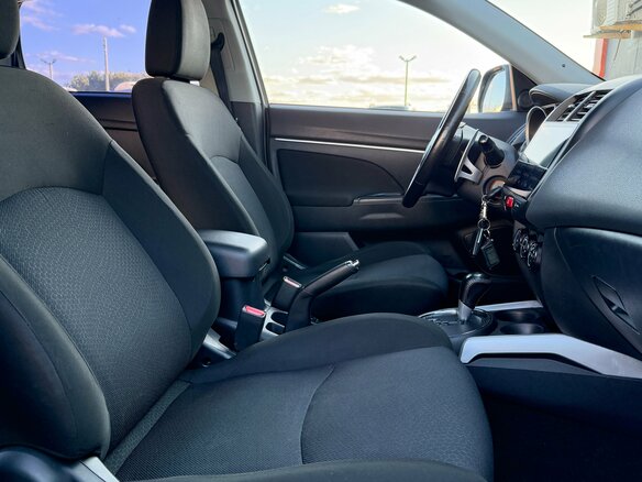 2011 Mitsubishi ASX I, серебристый, 845000 рублей - вид 16