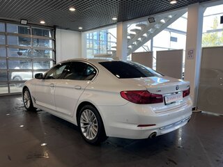 2020 BMW 5 серии 520d xDrive VII (G30/G31/G38), белый, 4400000 рублей, вид 5